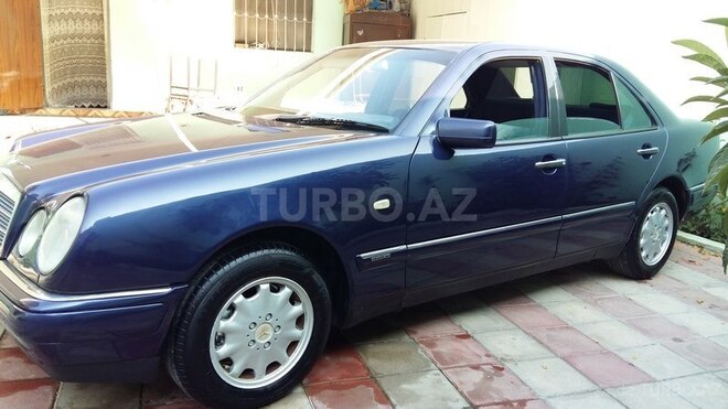 Mercedes E 240 1998, 332,950 km - 2.4 l - Bakı