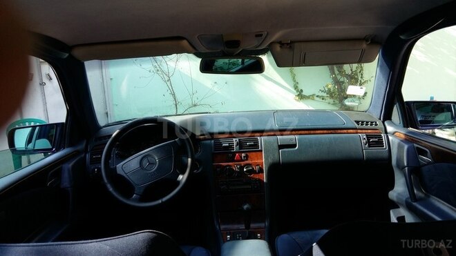 Mercedes E 240 1998, 332,950 km - 2.4 l - Bakı