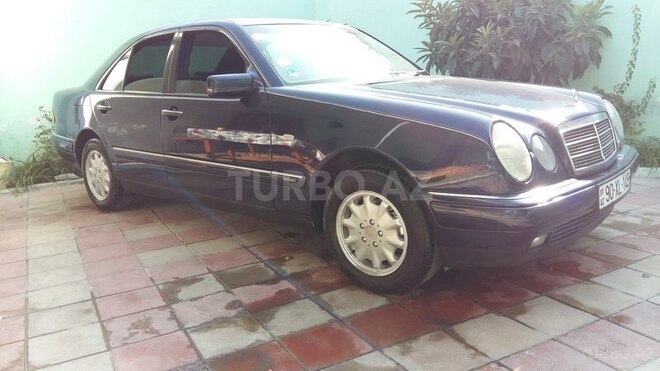 Mercedes E 240 1998, 332,950 km - 2.4 l - Bakı