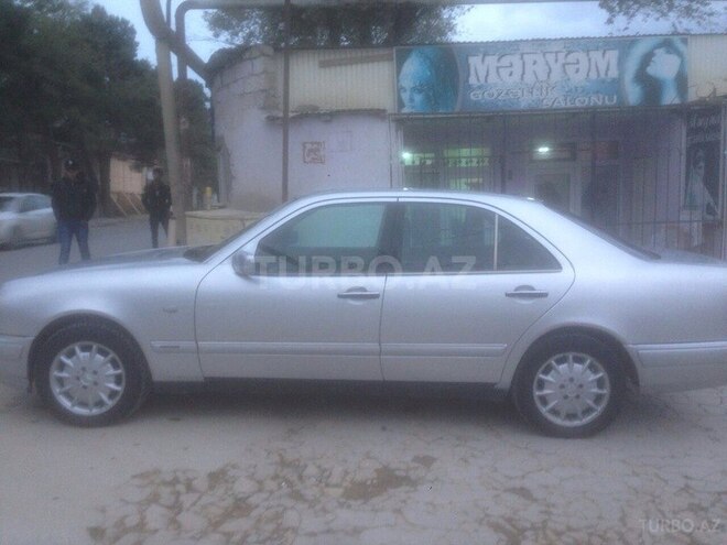 Mercedes E 230 1995, 405,000 km - 2.3 l - Bakı