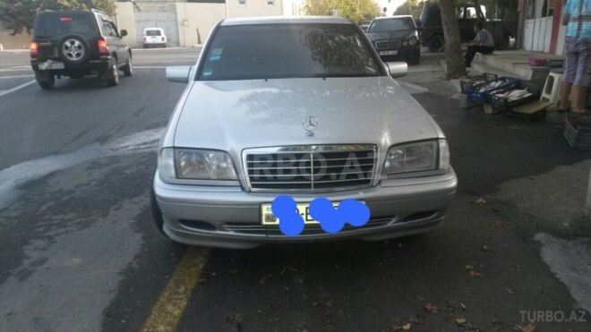 Mercedes C 180 1999, 250,000 km - 0.2 l - Samux