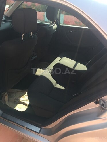Mercedes E 220 2001, 267,800 km - 2.2 l - Sumqayıt