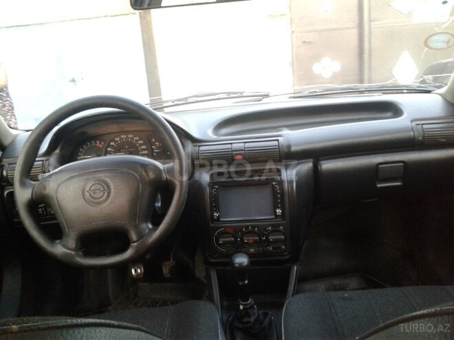 Opel Astra 1994, 60,000 km - 1.6 л - Bakı