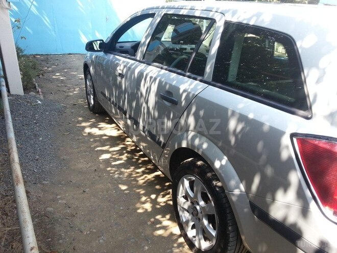 Opel Astra 2006, 127,600 km - 2.0 l - Lənkəran