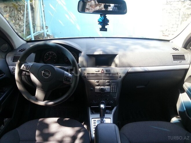 Opel Astra 2006, 127,600 km - 2.0 l - Lənkəran