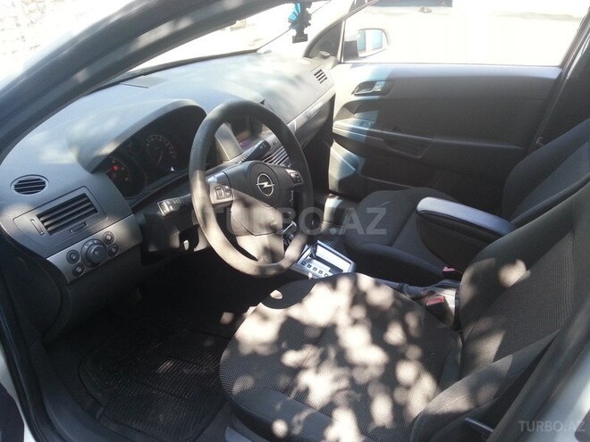 Opel Astra 2006, 127,600 km - 2.0 l - Lənkəran