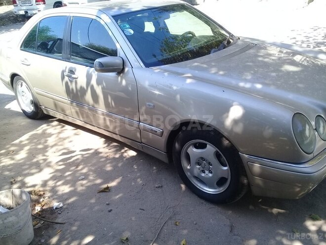 Mercedes E 240 1998, 222,314 km - 2.4 l - Bakı