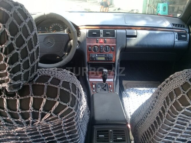 Mercedes E 240 1998, 222,314 km - 2.4 l - Bakı