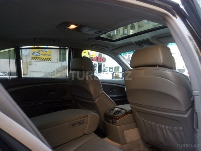 BMW 745 2001, 300,000 km - 4.4 l - Bakı