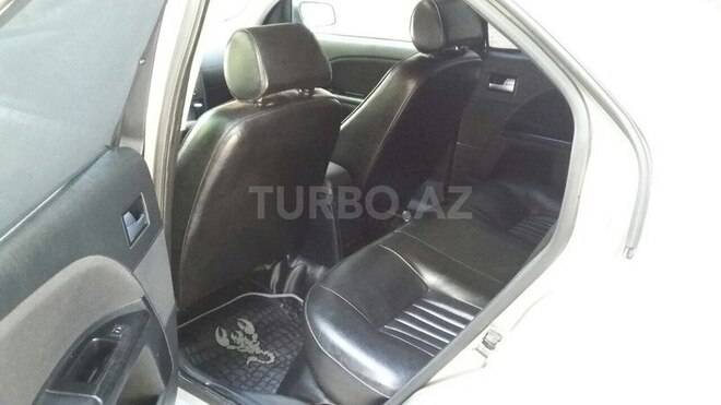 Ford Mondeo 2004, 348 km - 0.1 l - Mingəçevir