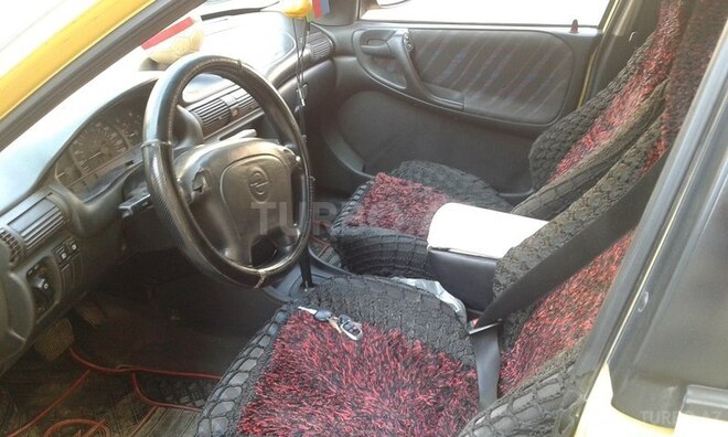 Opel Astra 1995, 325,582 km - 2.0 l - Sumqayıt