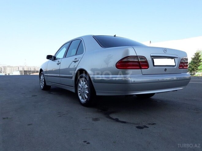 Mercedes E 220 2000, 259,000 km - 2.2 l - Bakı