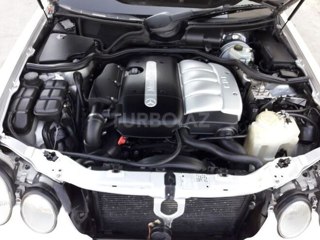 Mercedes E 220 2000, 259,000 km - 2.2 l - Bakı