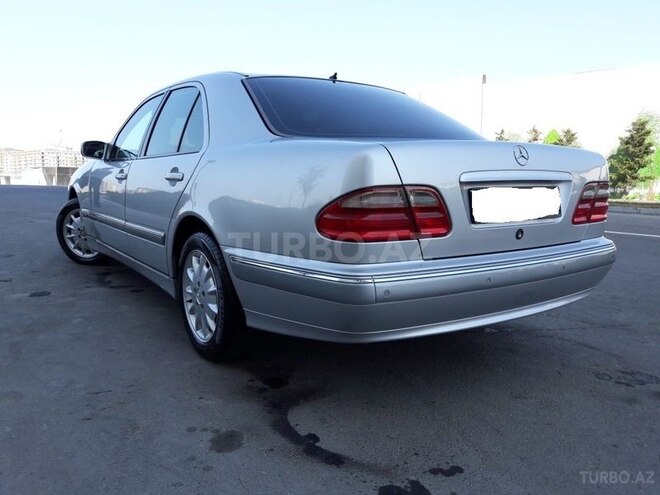 Mercedes E 220 2000, 259,000 km - 2.2 l - Bakı