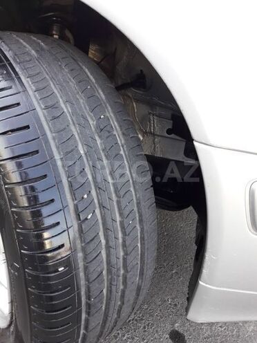 Mercedes E 220 2000, 259,000 km - 2.2 l - Bakı