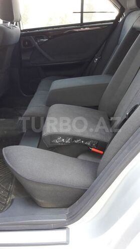 Mercedes E 220 2000, 259,000 km - 2.2 l - Bakı