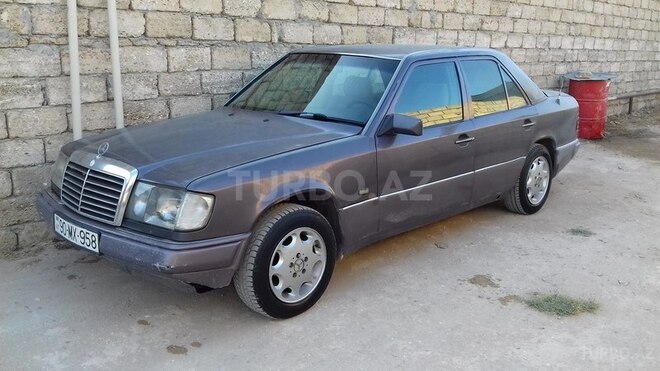 Mercedes E 250 1993, 596,754 km - 2.5 l - Bakı