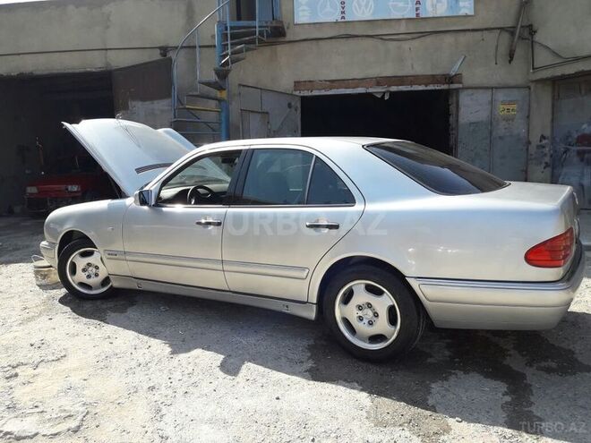 Mercedes E 230 1996, 367,409 km - 2.3 l - Sumqayıt