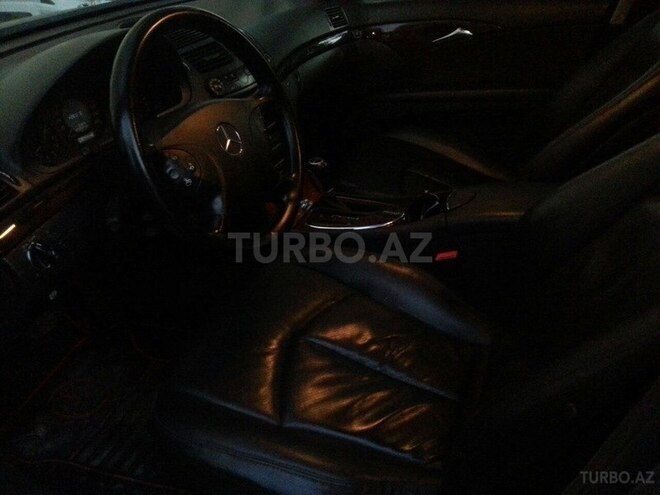 Mercedes E 220 2005, 257,190 km - 2.2 l - Bakı