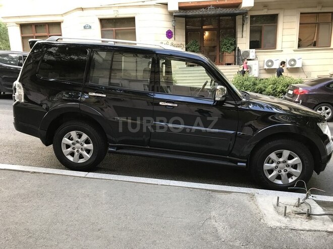 Mitsubishi Pajero 2010, 96,000 km - 3.5 л - Bakı