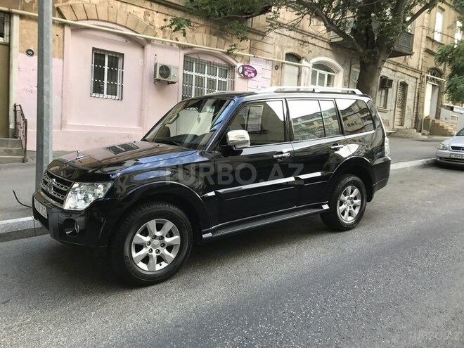 Mitsubishi Pajero 2010, 96,000 km - 3.5 л - Bakı