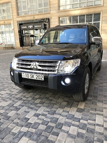 Mitsubishi Pajero 2010, 96,000 km - 3.5 л - Bakı