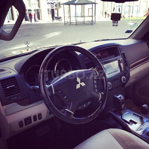 Mitsubishi Pajero 2010, 96,000 km - 3.5 л - Bakı