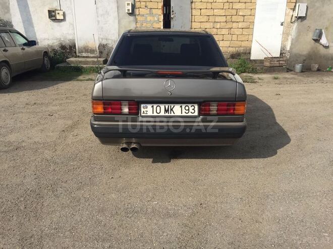 Mercedes 190 1991, 454,300 km - 1.8 л - Astara