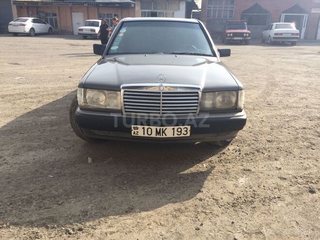Mercedes 190 1991, 454,300 km - 1.8 л - Astara