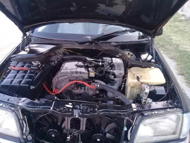 Mercedes C 220 1994, 324,224 km - 2.2 l - Xırdalan