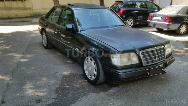 Mercedes E 280 1994, 220,000 km - 0.3 l - Bakı