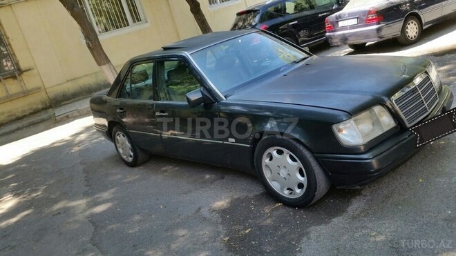 Mercedes E 280 1994, 220,000 km - 0.3 l - Bakı