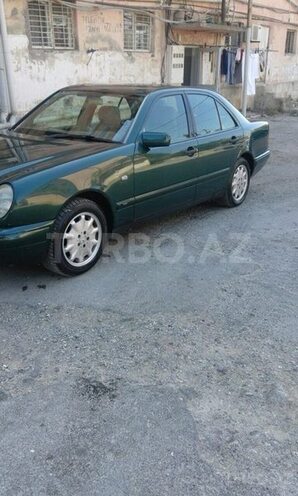 Mercedes E 240 1998, 250,000 km - 2.4 л - Bakı