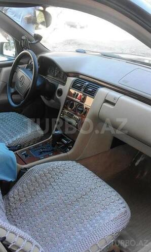 Mercedes E 240 1998, 250,000 km - 2.4 л - Bakı