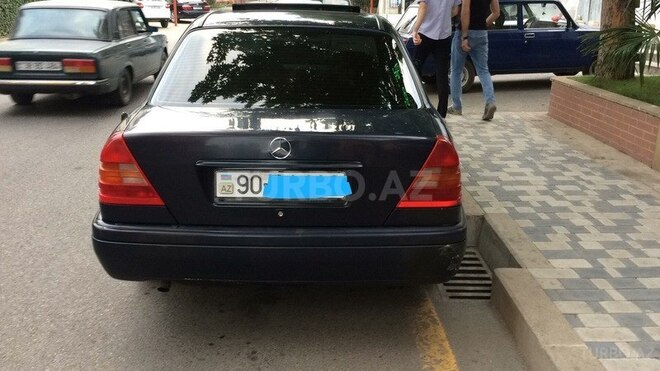 Mercedes C 180 1994, 324,000 km - 1.8 l - Qusar