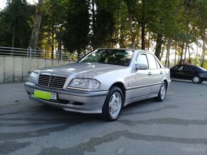 Mercedes C 220 1998, 159,000 km - 2.2 л - İsmayıllı