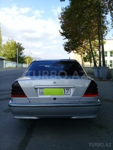 Mercedes C 220 1998, 159,000 km - 2.2 л - İsmayıllı