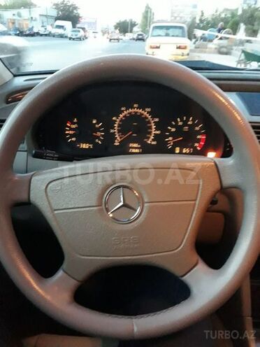 Mercedes C 230 1999, 236,867 km - 2.3 l - Bakı