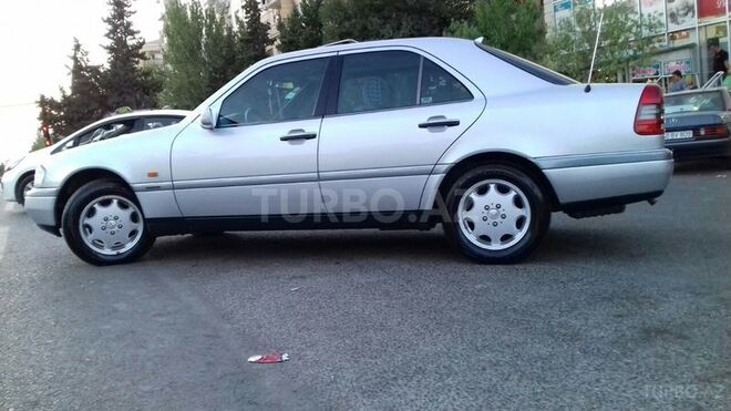 Mercedes C 220 1995, 253,684 km - 2.2 l - Sumqayıt