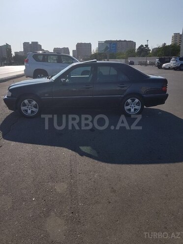 Mercedes C 240 2000, 156,100 km - 2.4 l - Bakı