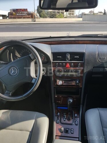Mercedes C 240 2000, 156,100 km - 2.4 l - Bakı
