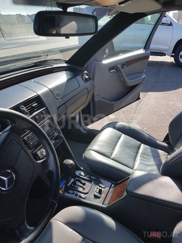Mercedes C 240 2000, 156,100 km - 2.4 l - Bakı