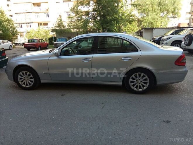 Mercedes E 220 2006, 246,000 km - 2.2 л - Bakı