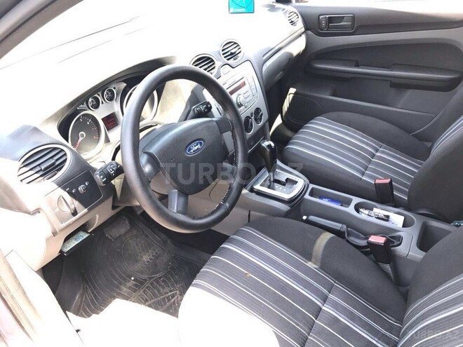 Ford Focus 2009, 133,900 km - 2.0 l - Bakı