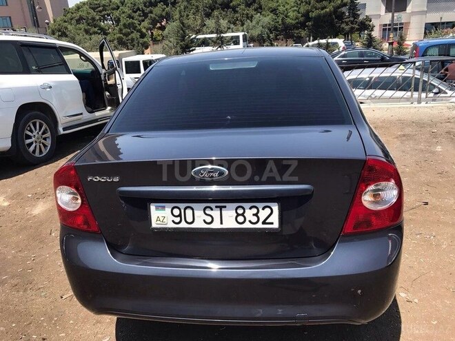 Ford Focus 2009, 133,900 km - 2.0 l - Bakı