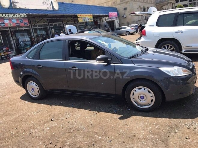 Ford Focus 2009, 133,900 km - 2.0 l - Bakı