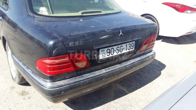 Mercedes E 320 1999, 290,000 km - 3.2 l - Bakı