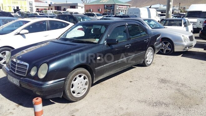 Mercedes E 320 1999, 290,000 km - 3.2 l - Bakı