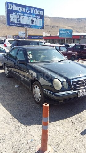 Mercedes E 320 1999, 290,000 km - 3.2 l - Bakı