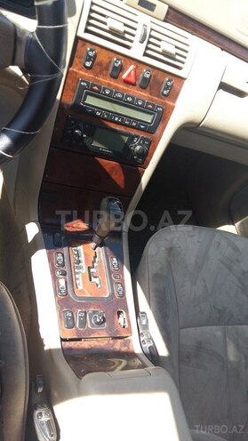 Mercedes E 320 1999, 290,000 km - 3.2 l - Bakı